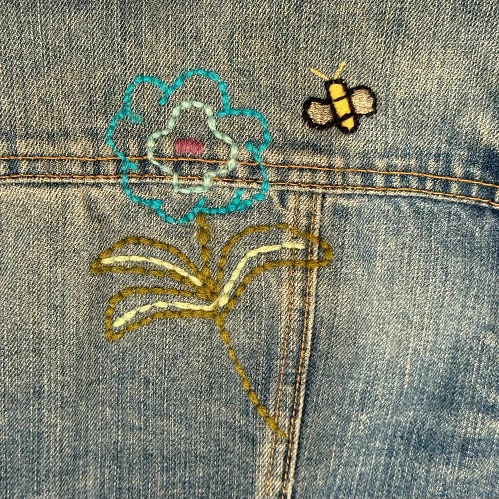 GAP Girl's Denim Jean Jacket Embroidered Flowers Blue‎ Button Up Sz XXL (14-16)